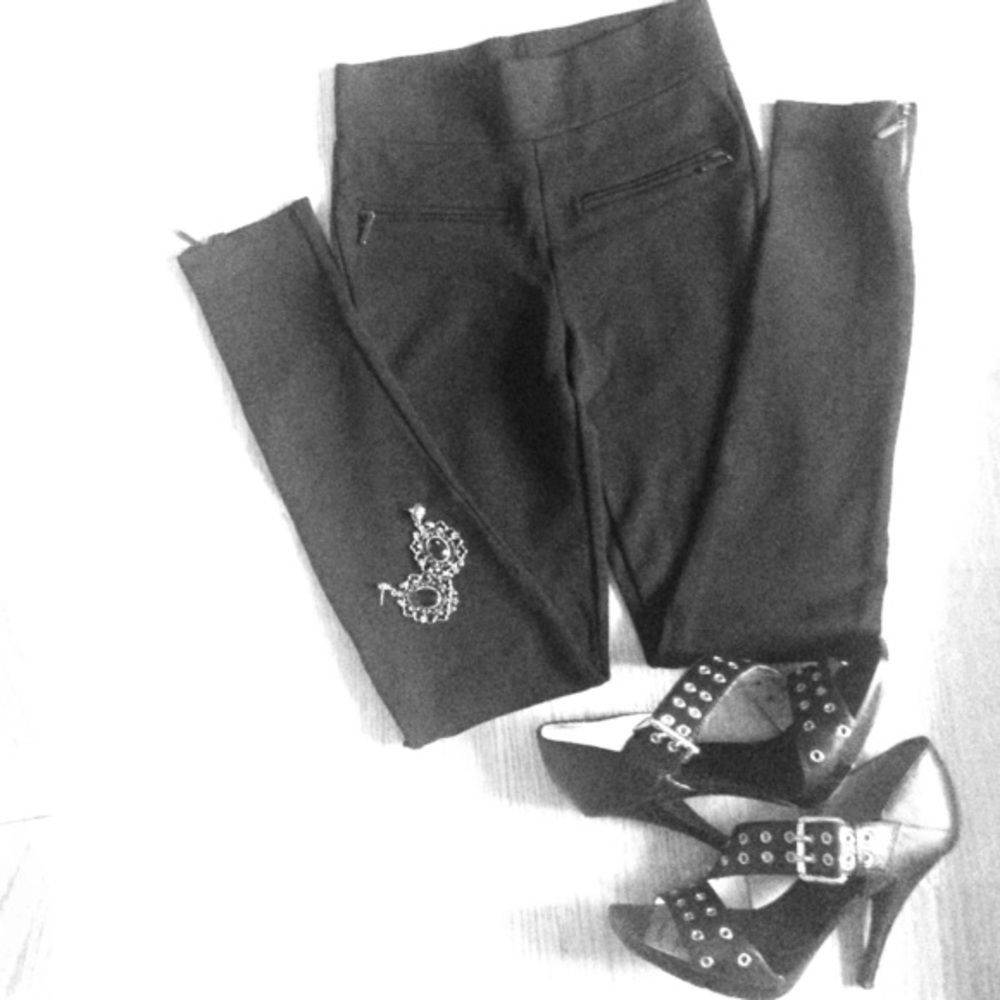 Zara Basic Black S K I N N I E S
